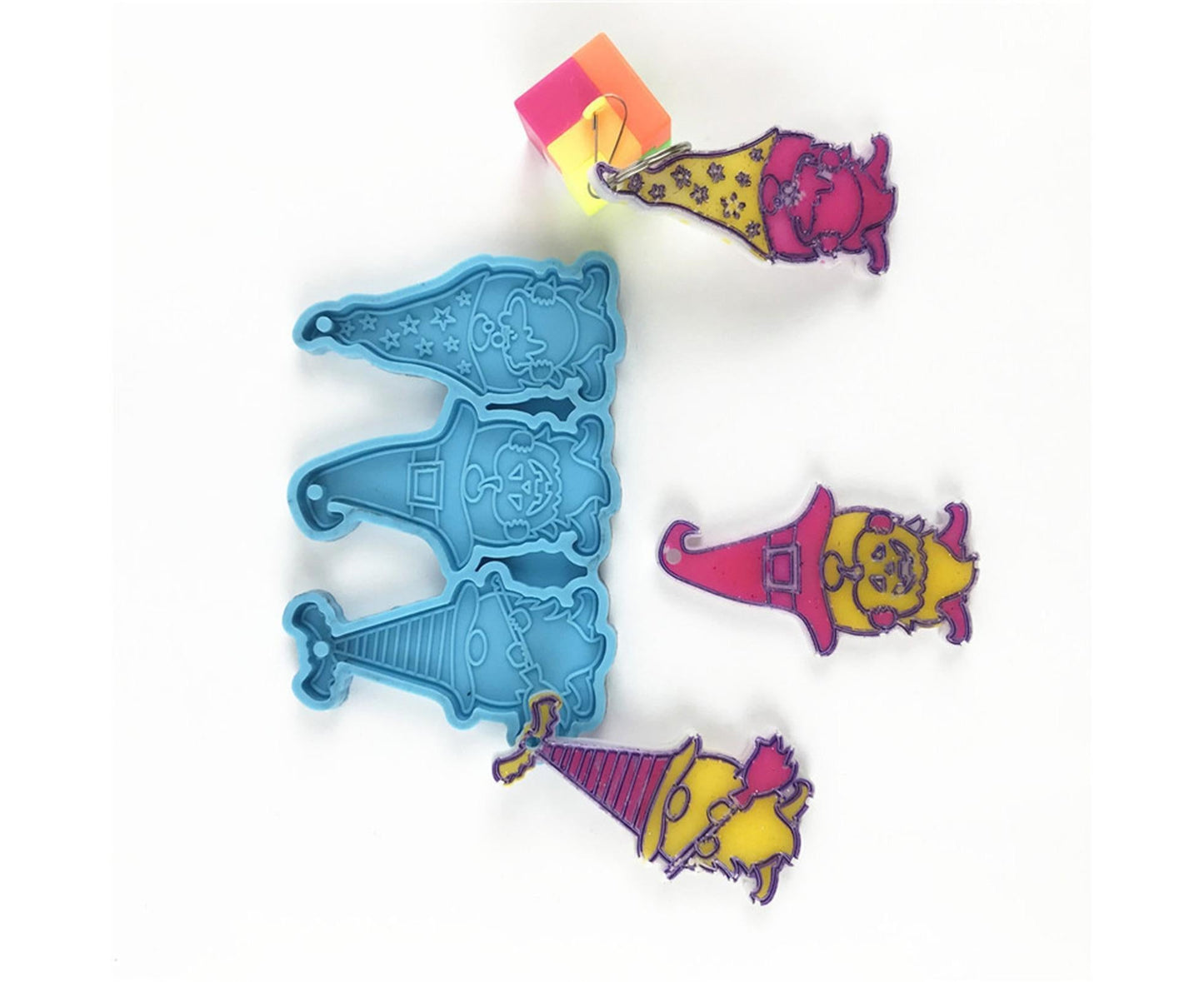 1 Set Keychain Mold Non Sticky Reusable DIY Silicone Easter Gnome Pendant Handicrafts Making Mold for Gift - V1263-JX-1614