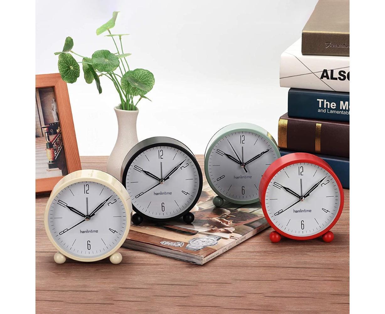 4inch Metal Round Alarm Clock Quiet Desktop Bedroom Battery Operated Timepiece - Black V1263-JX-225