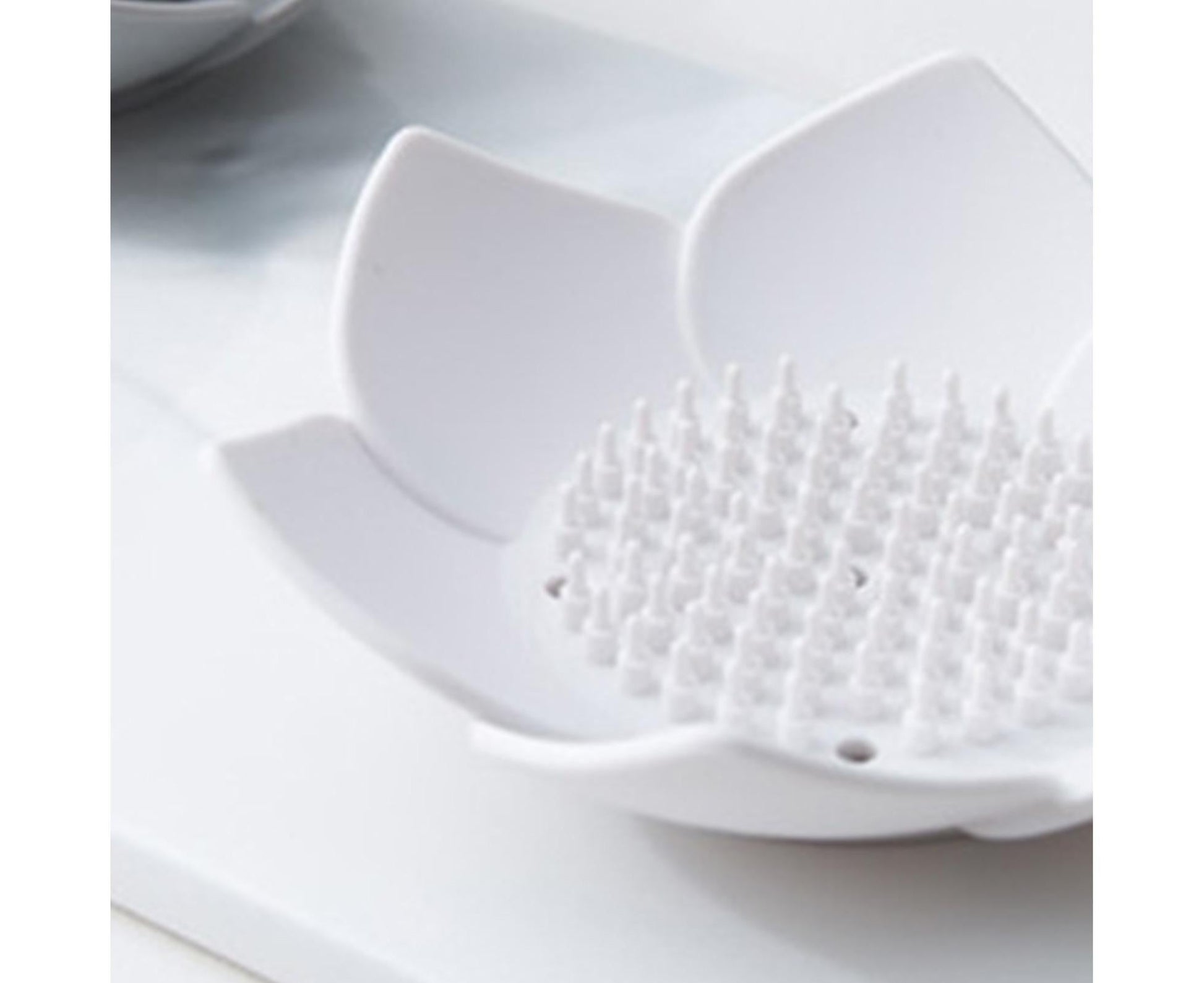 Soap Box Non-slip Lightweight Lotus Shape Box Silicone Draining Soap Dish for Home-White V1263-JX-2647
