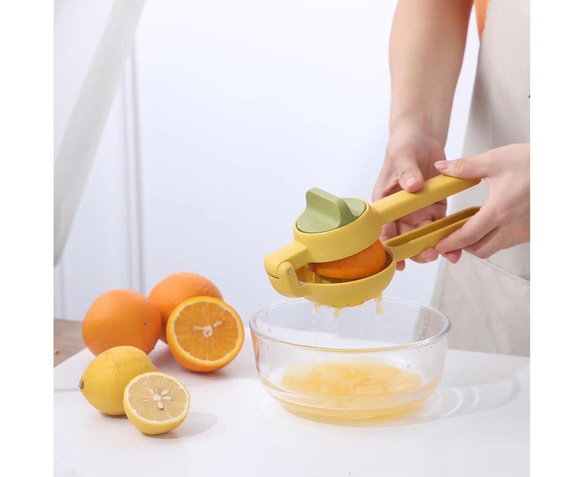 Lemon Squeezer, Multifunctional Plastic Portable Juicer for Fruit, Home Use, Yellow V1263-JX-2893