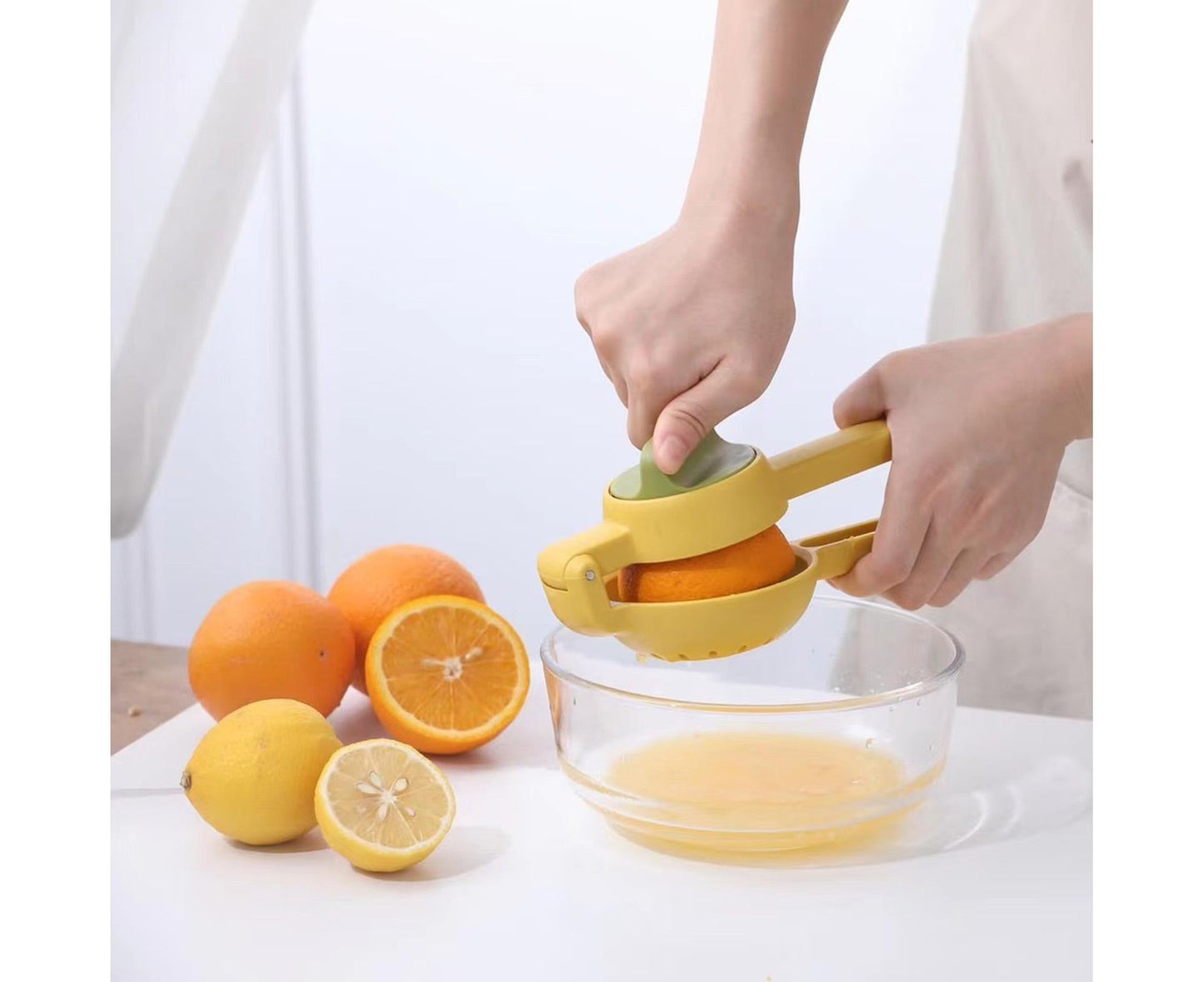 Lemon Squeezer, Multifunctional Plastic Portable Juicer for Fruit, Home Use, Yellow V1263-JX-2893