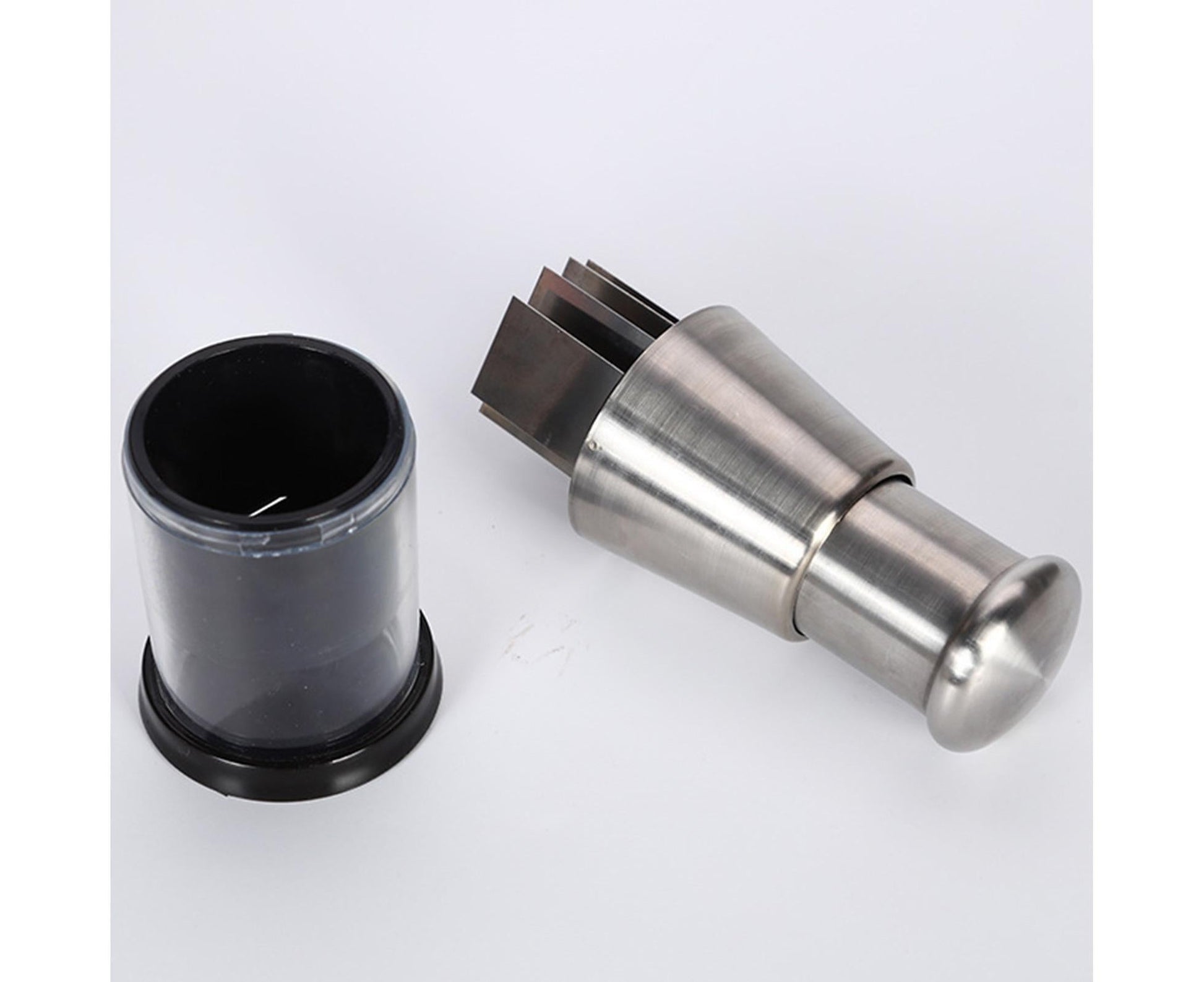 Garlic Crusher Detachable Labor-saving Stainless Steel Sharp Blade Garlic Masher for Home -Black V1263-JX-409