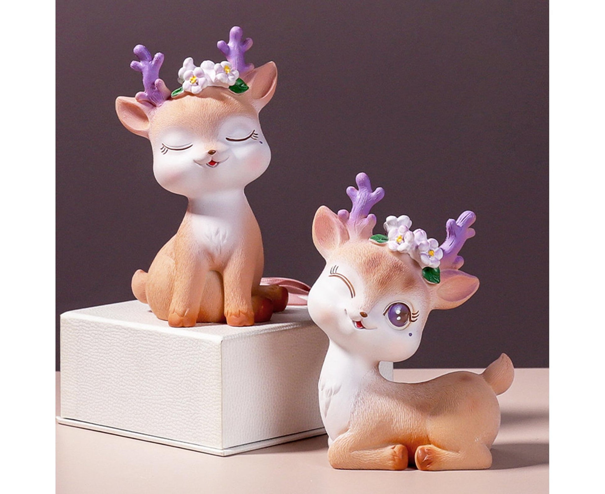 Cartoon Small Deer Resin Reindeer Craft Miniature Desktop Ornaments Car Decor- B V1263-JX-649