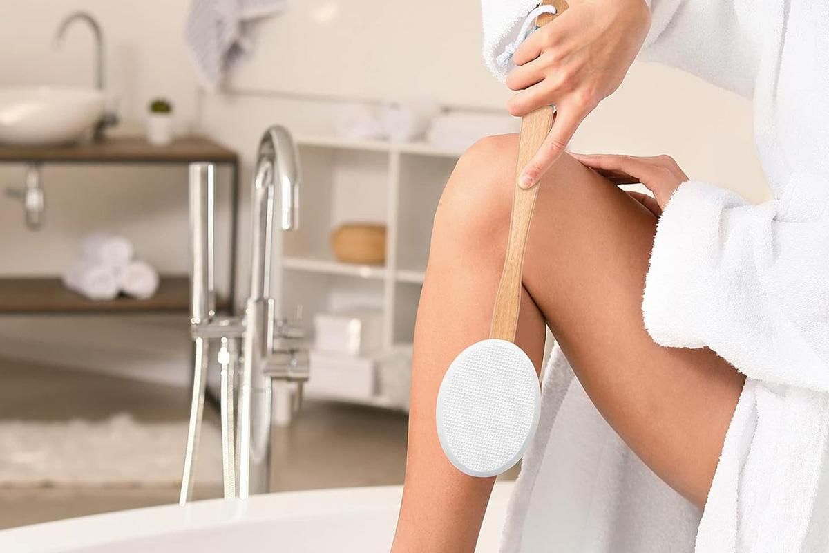 Back and Foot Lotion Applicator with 4 Replacement Pads Sunscreen Applicator Tool - White V1263-JX-6515-2