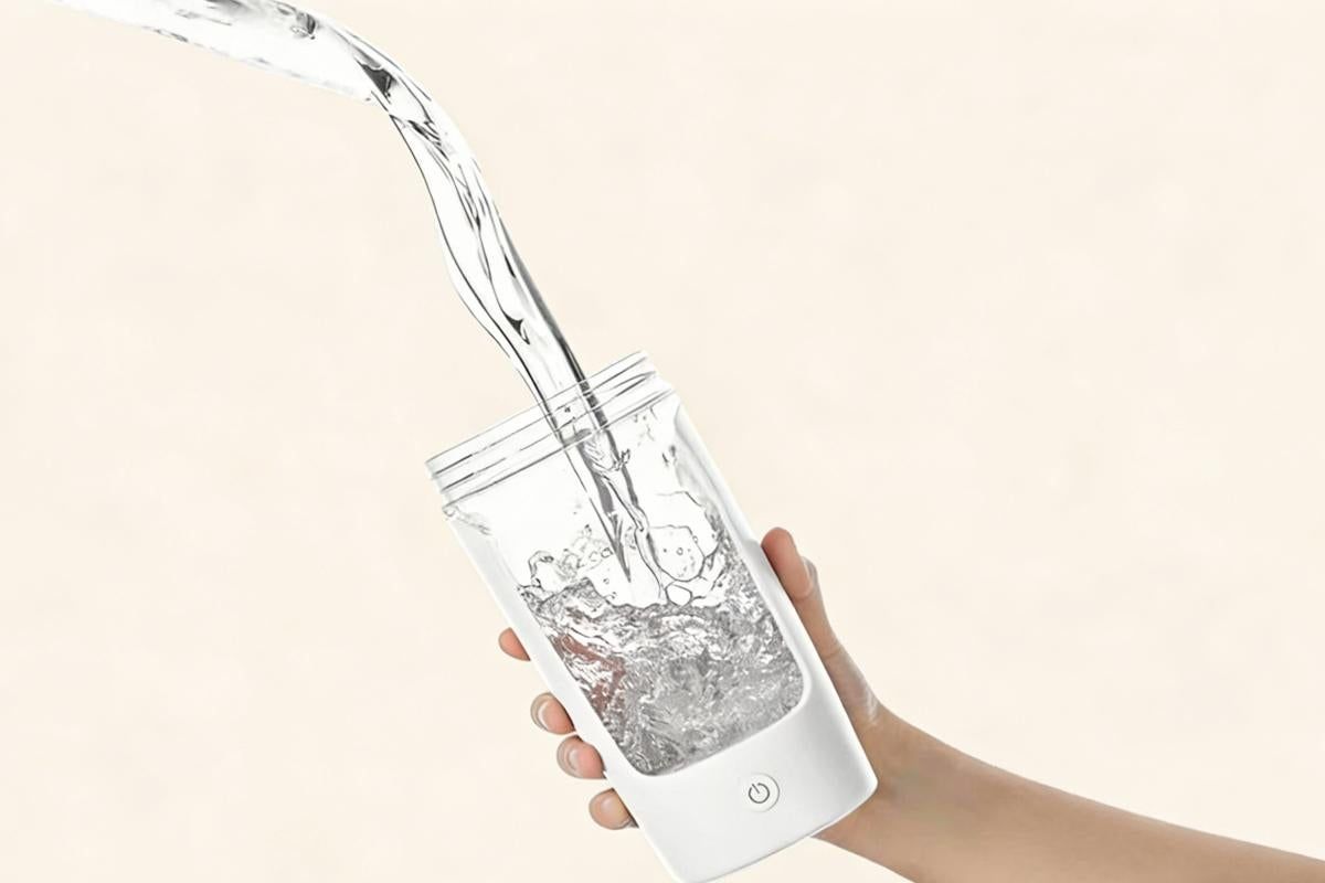 Electric Shaker Bottle USB Rechargeable Protein Mixer Cup Auto Blending Mug - White V1263-JX-6664-2