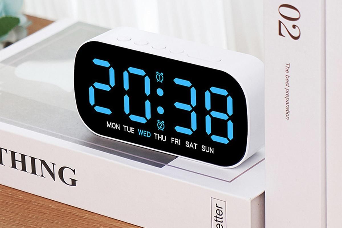Electric Digital Alarm Clock LED Display Battery Backup Snooze Dual Alarm Clock - Blue V1263-JX-6728-2