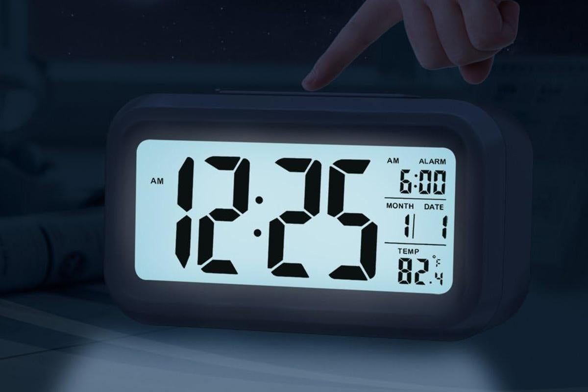 Desk Small Clock Night Light Digital Alarm Clock Battery Operated with Indoor Temperature -Black V1263-JX-6731-1