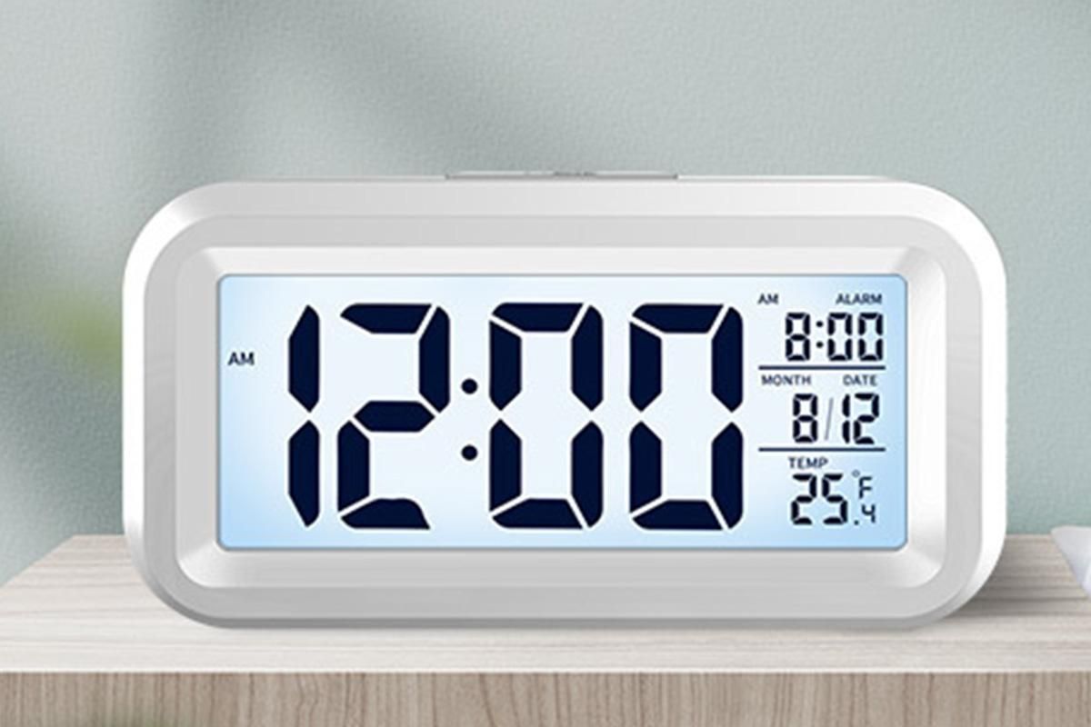 Desk Small Clock Night Light Digital Alarm Clock Battery Operated with Indoor Temperature -White V1263-JX-6731-2