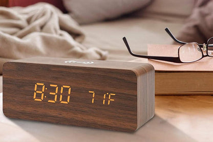 Digital Alarm Clock Wooden Table Desk Bedside LED Clock with Wireless Charger -Light Wood V1263-JX-6732-1