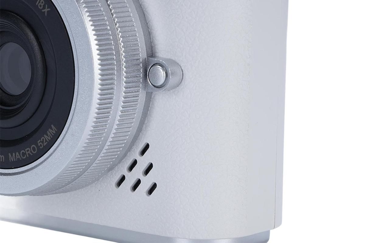 HD 1080P Flip Screen Retro Digital Camera 2.4-inch Display with 64GB TF Card - White V1263-JX-6746-3