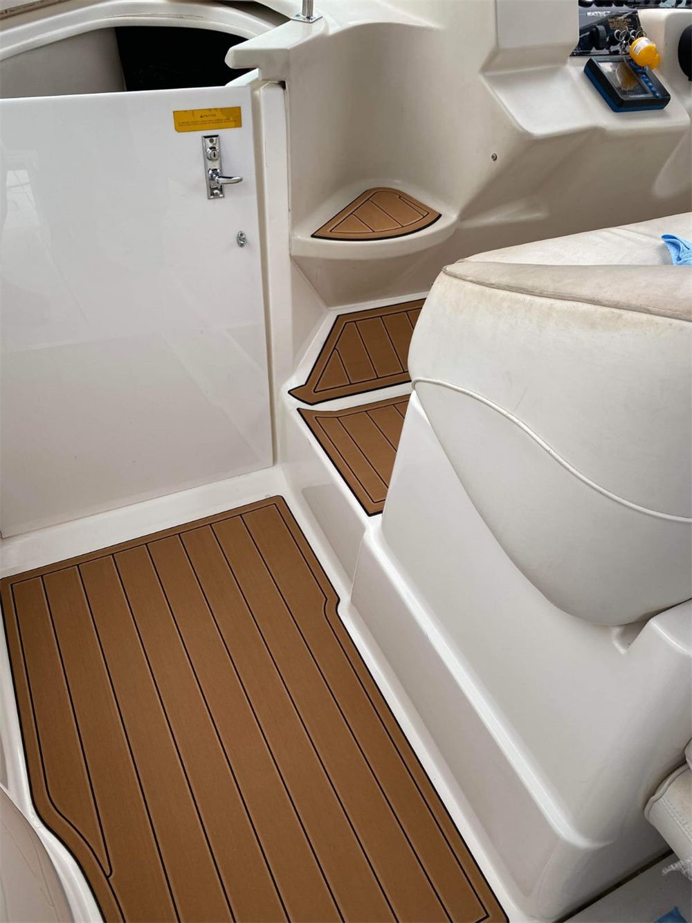 2000 Cruiser Yachts 3075 Express Swim Platform Cockpit Pad Boat EVA Teak Floor SeaDek MarineMat Gatorstep V1264-20260423-V089