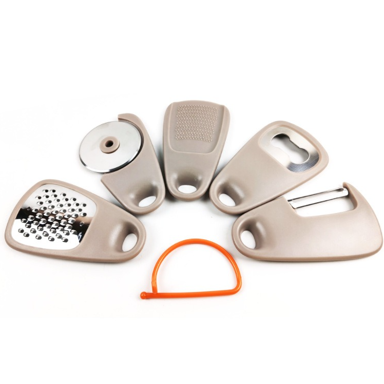 5 In 1 Portable Kitchen Gadget Set, Stainless Steel Pizza Cutter, Peeler, Cheese Grater, Garlic Grinder & V1265-AU-157-2
