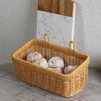Artificial Rattan Wall Mount Storage Basket, Washable Plastic Woven Hanging Organizer for Kitchen Garlic V1265-AU-160-S