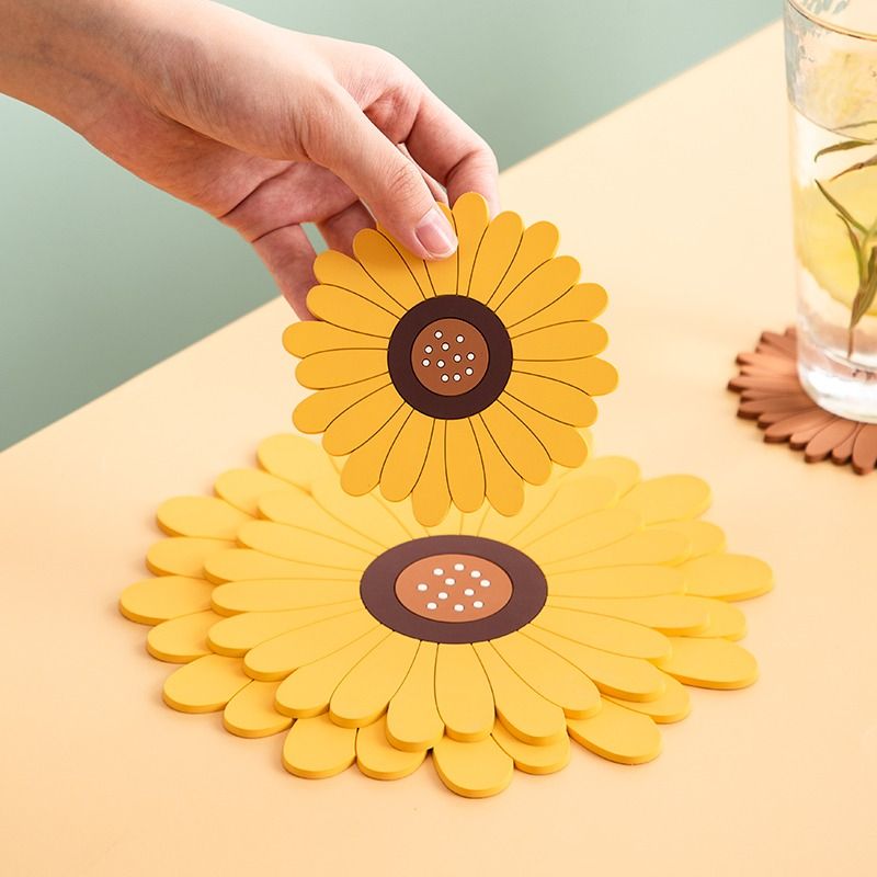 4-Pack - Sunflower-Shaped PVC Heat-Resistant Placemat, Non-Slip Trivet for Bowls, Pots & Cups - Brown V1265-AU-234-ZONG-4