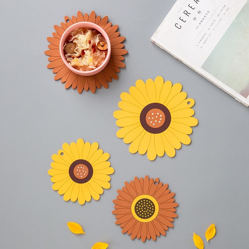 4-Pack - Sunflower-Shaped PVC Heat-Resistant Placemat, Non-Slip Trivet for Bowls, Pots & Cups - Brown V1265-AU-234-ZONG-4