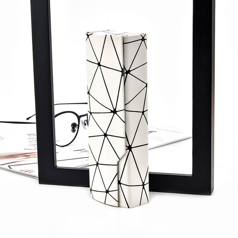 Premium Eyeglass Case - Retro Japanese Style - Sunglass Storage - Fashionable Geometric Pattern - Stylish V1265-PH027-BAI