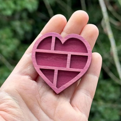 Wooden display stand for mini curiosities,Heart shape V1265-YY-44