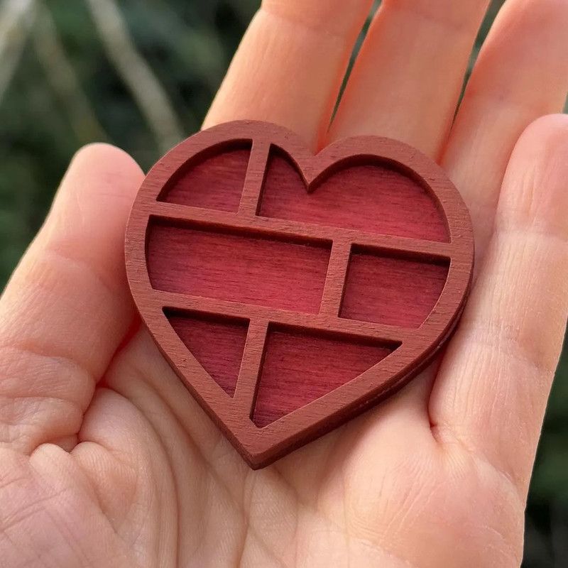 Wooden display stand for mini curiosities,Heart shape V1265-YY-45