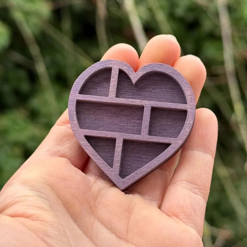 Wooden display stand for mini curiosities,Heart shape V1265-YY-46