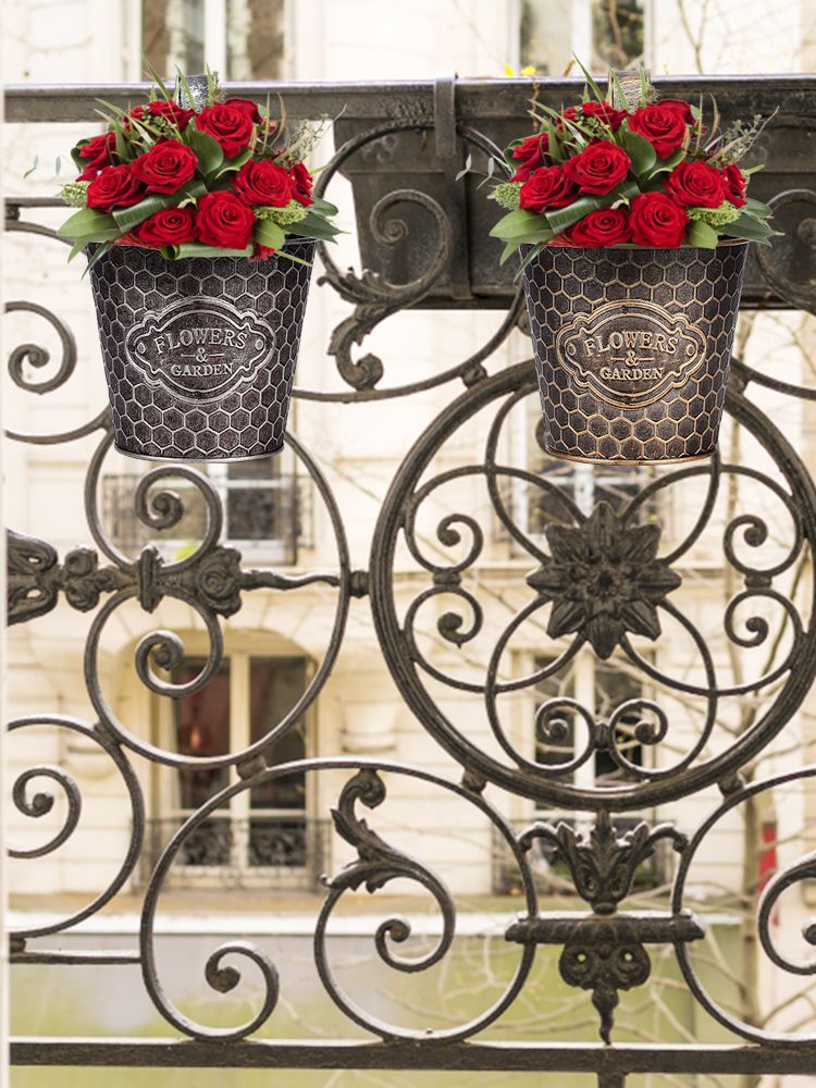 Metal Wall Planter Vertical Ribbed Design Wall Mount Flower Pot V1294-YM0512-221028TW14-1