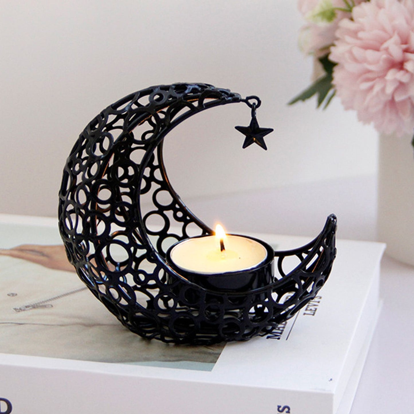 Romantic Moon Candlestick Iron Hollowed Candle Holder for Weddings Christmas Decoration Dining Coffee Table V1294-YM0512-3115220112912