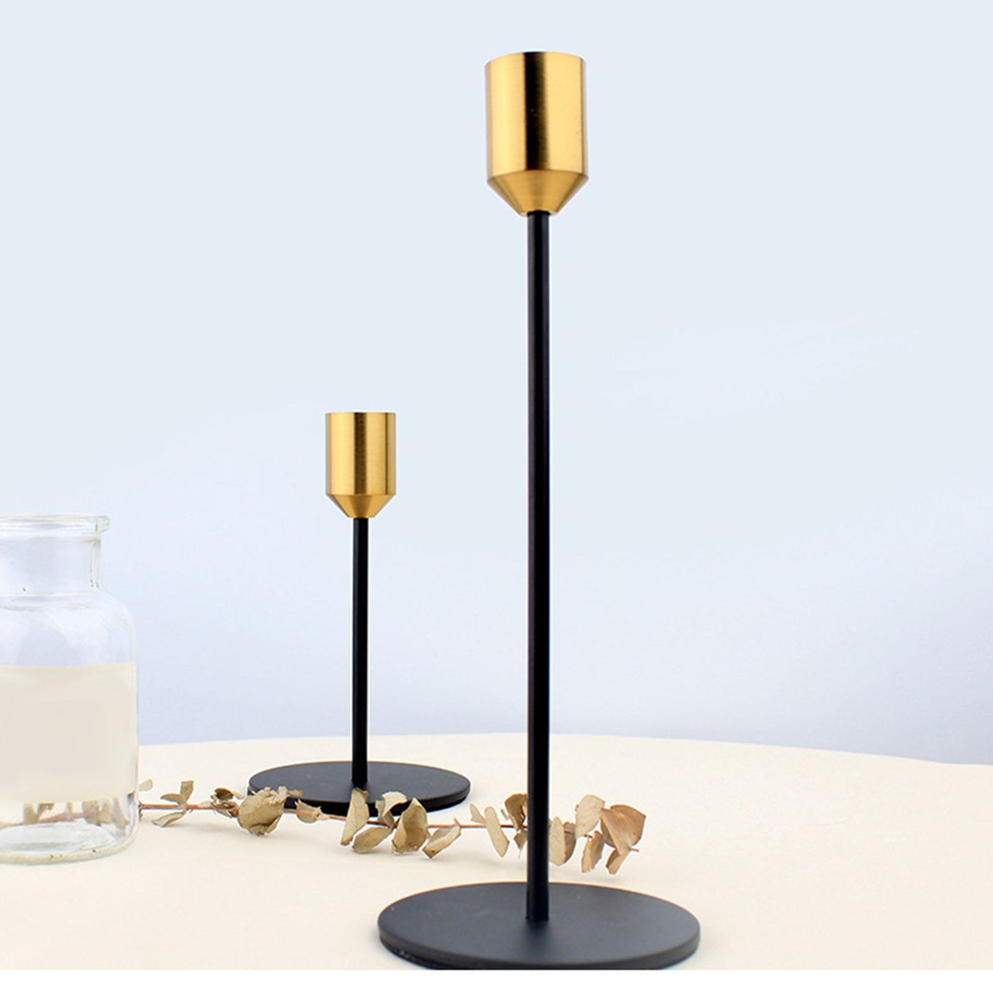 2 Pcs Metal Candle Holder Simple Modern Design Antique Black Candlestick Decoration for Home Wedding V1294-YM0512-3115220128011