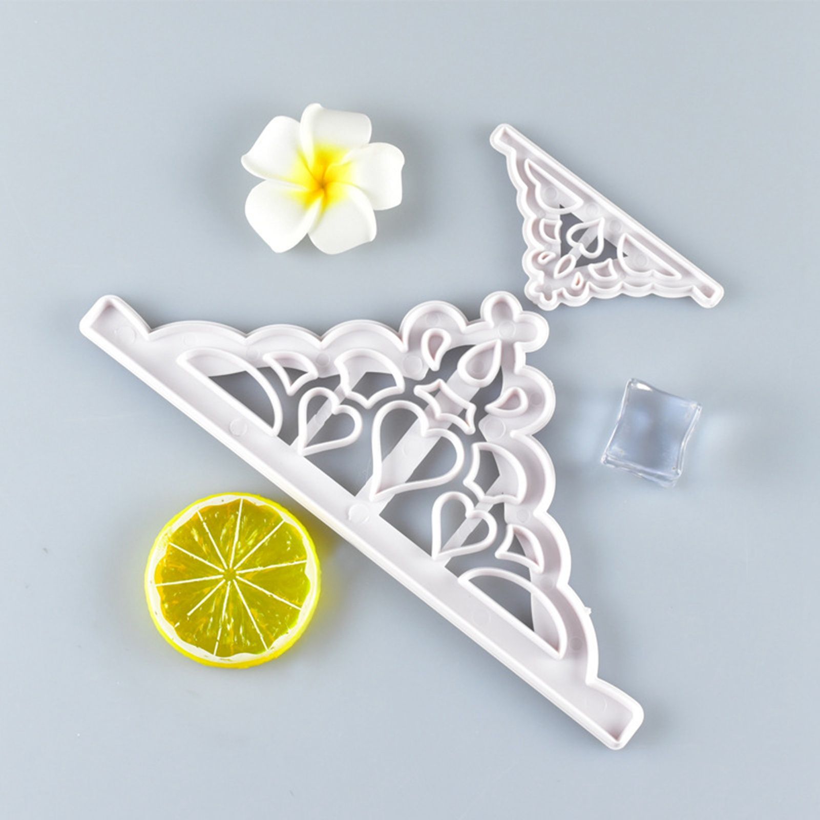 2 Pcs Crown Cutters Set Princess Crown Mold Tiara Cutter Cake Decorating Mold for DIY Birthday Party Dinner V1294-YM0512-3118220261211