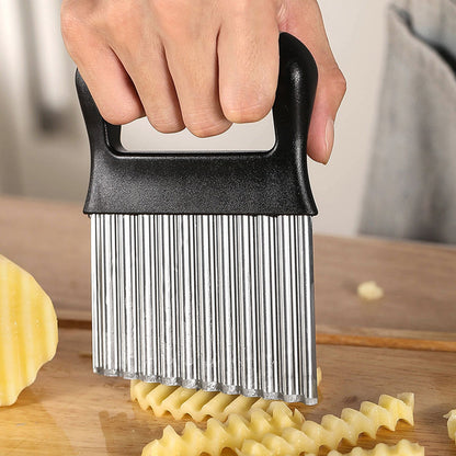 Crinkle Cutter Rustproof Stainless Steel Wavy Potato Crinkle Cutter with Comfortable Grip for Kitchen V1294-YM0512-3118220289311