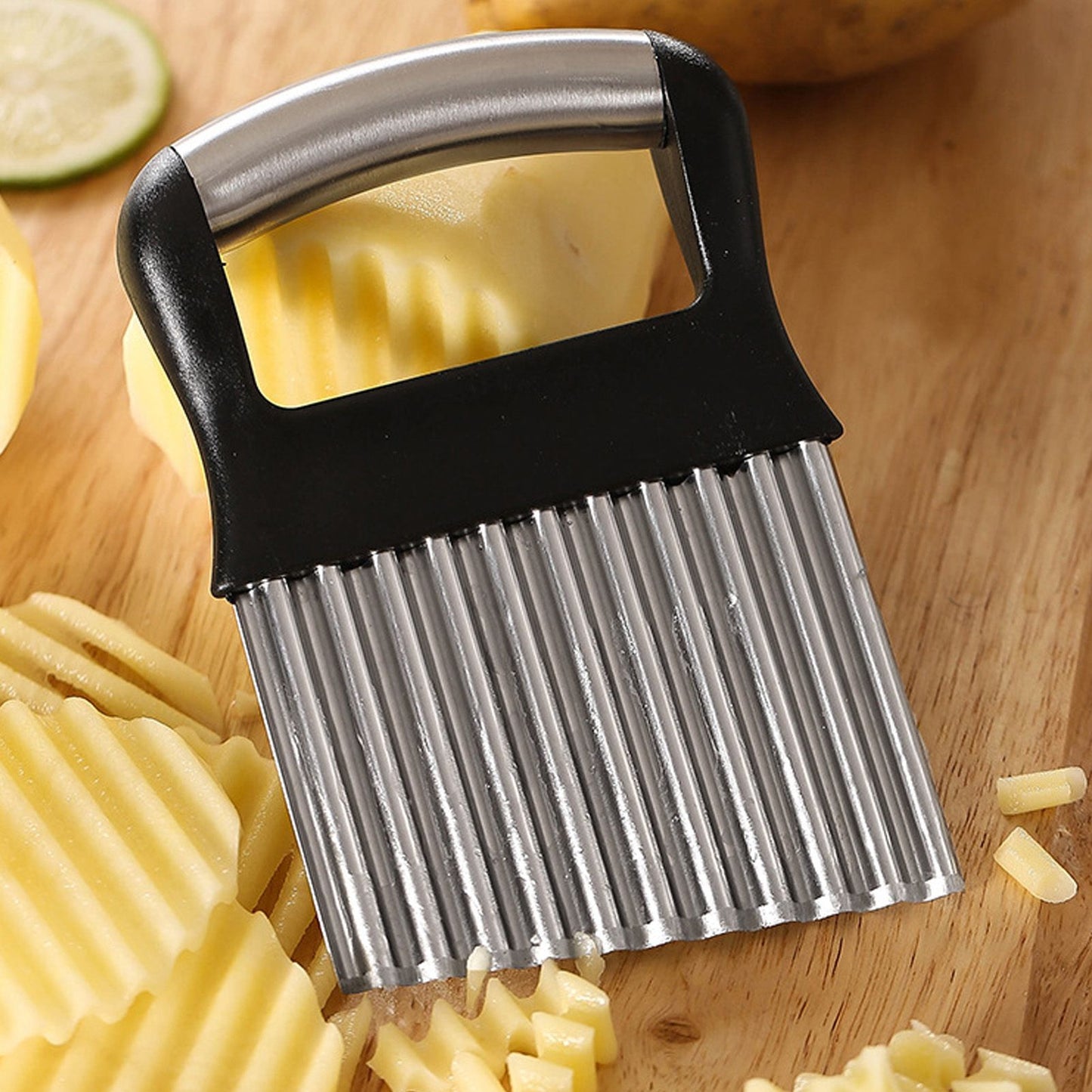 Crinkle Cutter Rustproof Stainless Steel Wavy Potato Crinkle Cutter with Comfortable Grip for Kitchen V1294-YM0512-3118220289311