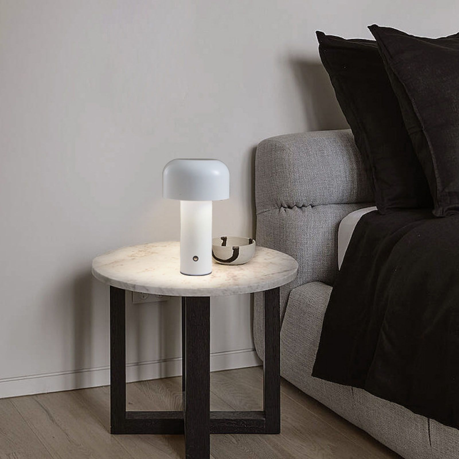 Mushroom Table Lamp Three Colors LED Light Beads Stepless Dimming Mushroom Lamp Night Light for Bedroom V1294-YM0512-3119220170611