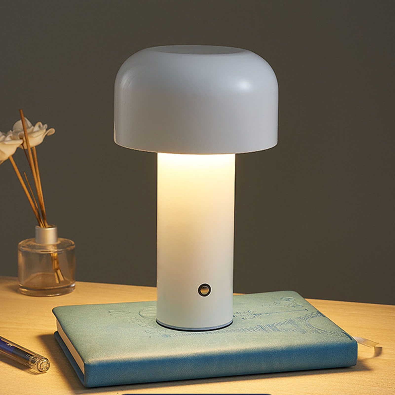 Mushroom Table Lamp Three Colors LED Light Beads Stepless Dimming Mushroom Lamp Night Light for Bedroom V1294-YM0512-3119220170611