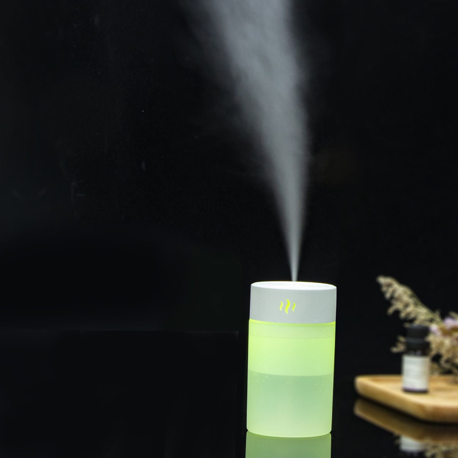 Mini Humidifier 260ml Colorful LED Light USB Charge Simple White Portable Desk Humidifier for Bedroom Office V1294-YM0521-3113230092111