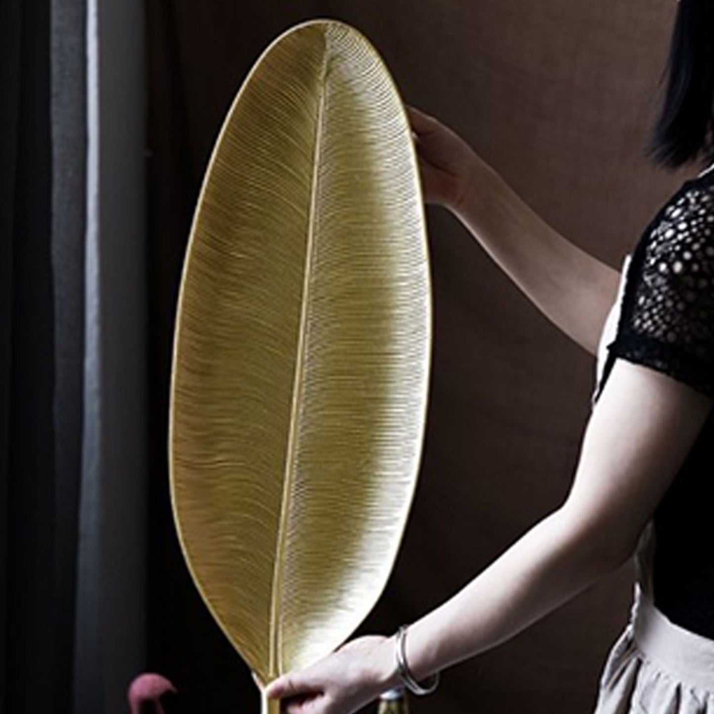Fruit Plate Golden Style Leaf Shape Brushed Appearance Compact Density Board Serving Dessert Plate for Home S V1294-YM0521-3118220330811
