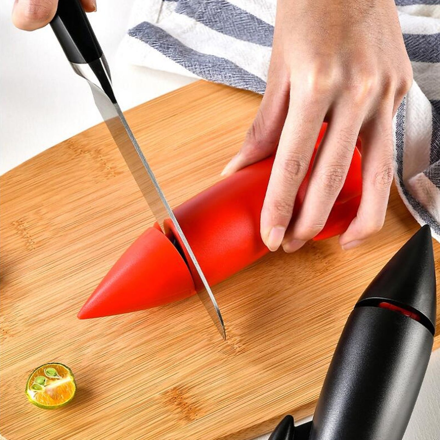 Knife Sharpener Creative Ceramic Handheld Manual Knife Sharpener for Kitchen Knives Scissor Red V1294-YM0521-3118230047111