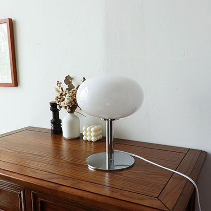 Bedside Table Lamp Iron Base Cute Shape Simple Modern Elegant Nightstand Lamp for Home USB Button Switch White V1294-YM0521-3119230054015