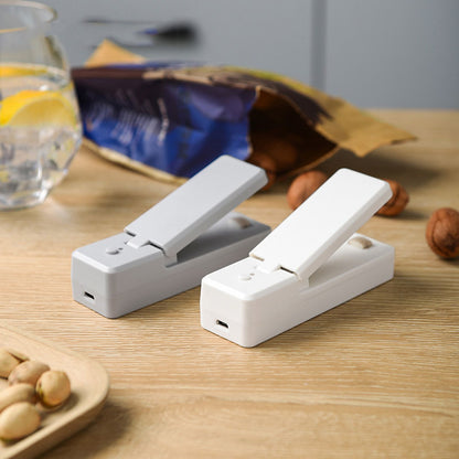 Portable Mini Bag Sealer with Magnet USB Charging Plastic Bag Sealing Machine for Home Kitchen UseWhite V1294-YM0523-3113210278911