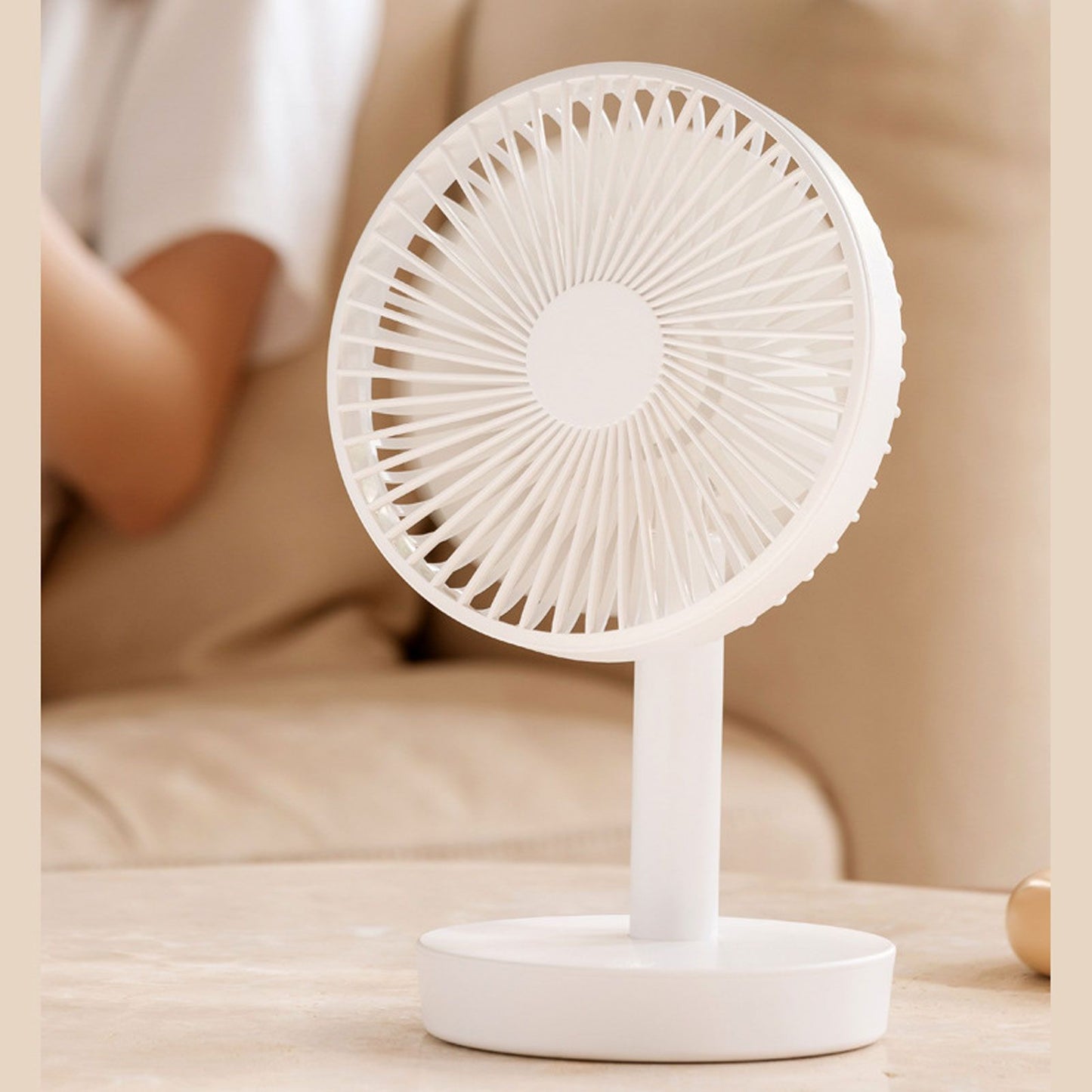 3 Speed USB Desktop Oscillating Fan 5 Blade Gentle Wind Small Personal Desk Fan with Automatic Moving Head V1294-YM0523-3113220050011