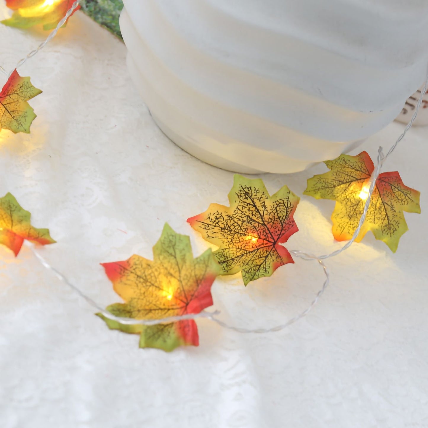 Maple Leaves String Lights 4m/13.12ft 40LEDs Twinkle Hanging Lighting Decorations for Christmas Halloween V1294-YM0523-3115220014311