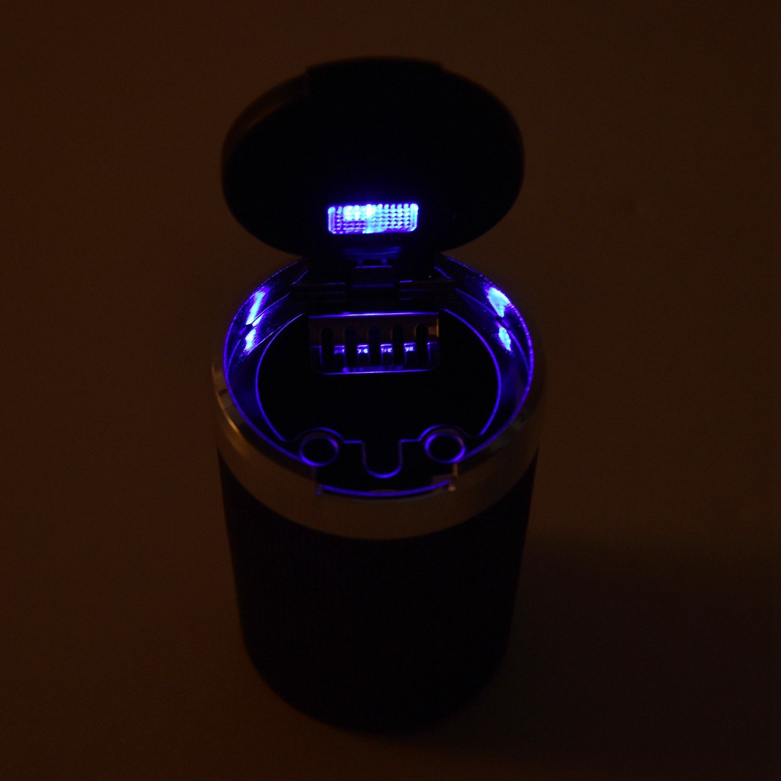LED Car Ashtray with Lid 3W Portable Automobile Ashtray Car Cigarette Ashtray for Home OfficeSilver V1294-YM0523-3117210209212