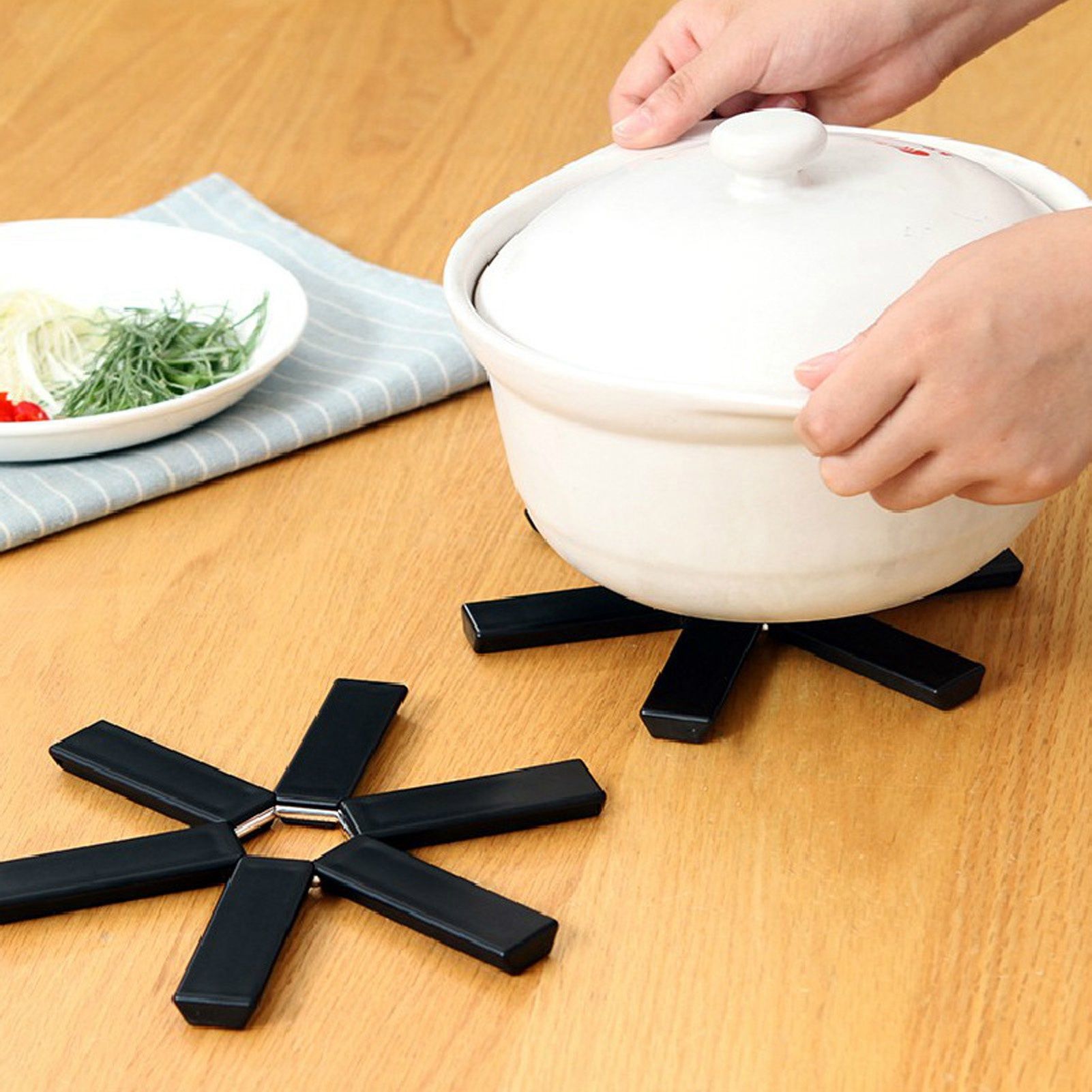 Foldable Trivets Heat Insulating Collapsible Pot Holder for Kitchen Dining Room Black V1294-YM0523-3118220004611