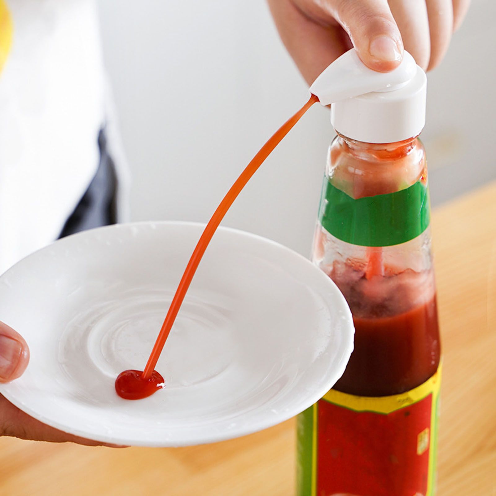 Gallon Pump Dispenser Condiment Bottle Pump Dispenser Plastic Kitchen Supplies for HouseholdWhite Caliber V1294-YM0523-3118220018811