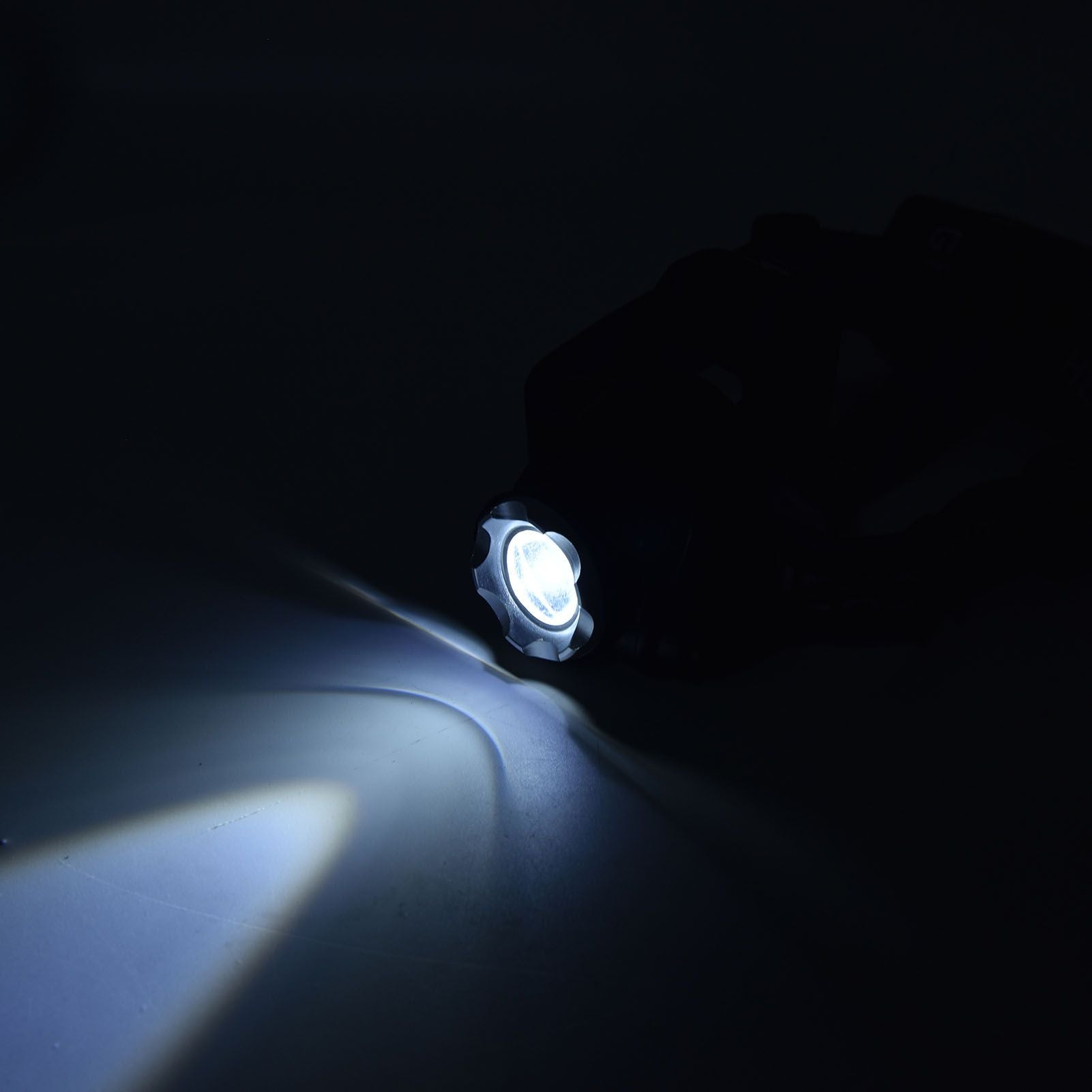 4 in 1 RGBW Focus Headlamp Telescopic Zoom USB Rechargeable Super Bright Headlight for Fishing V1294-YM0523-3119210343211
