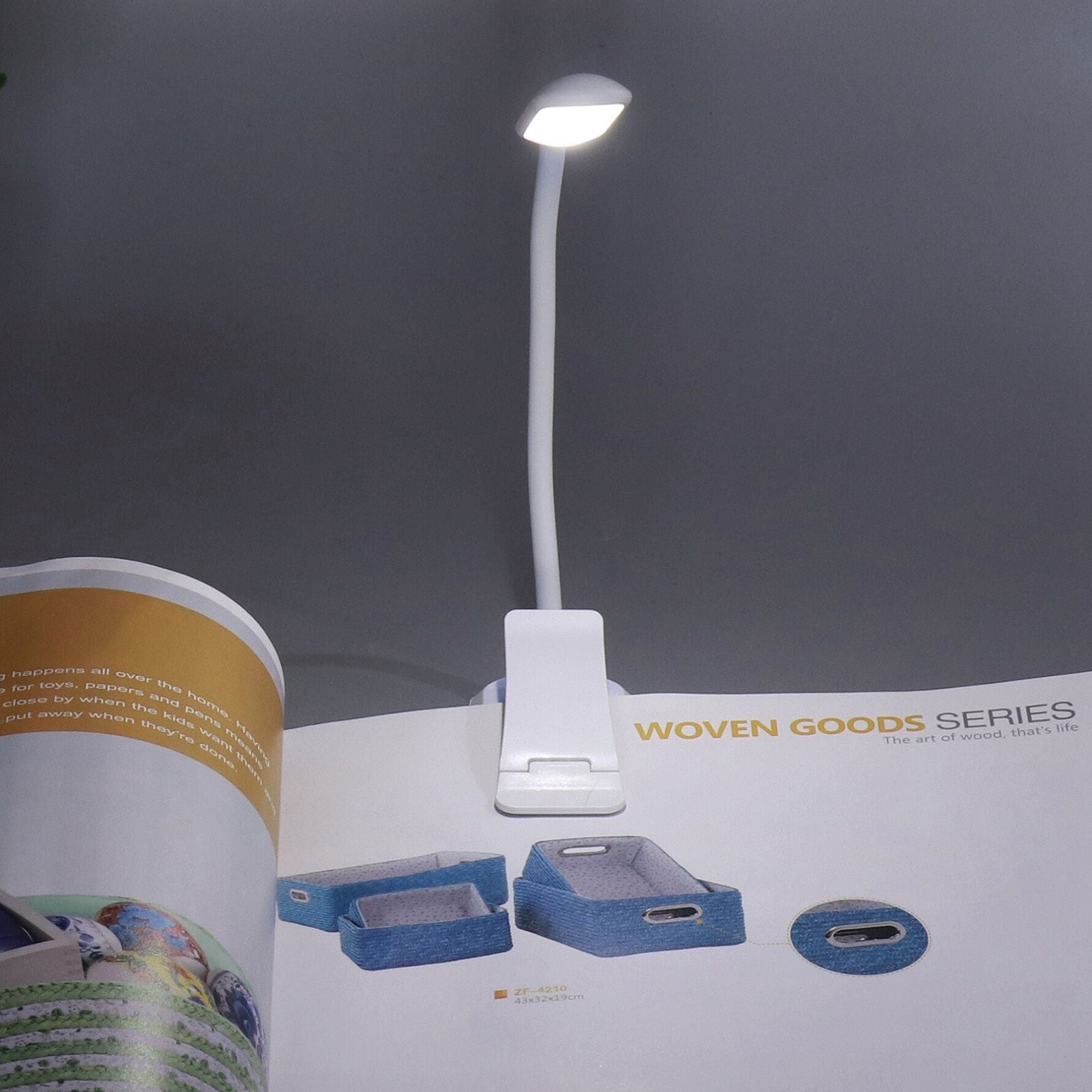 LED Desk Lamp Clip Design Three Level Adjustment Mini Foldable White USB Touch Table Light V1294-YM0523-3119220003511
