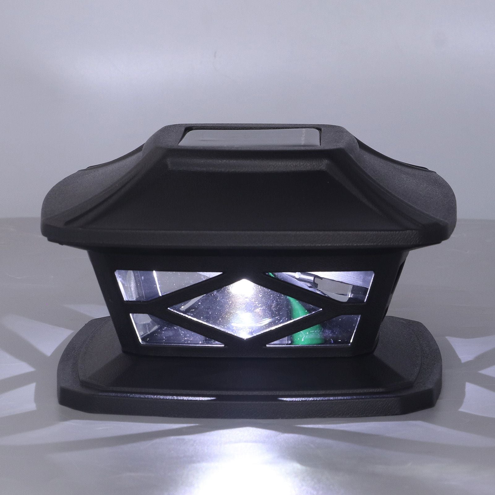 2set Solar Post Lights LED Lamp Beads 2 Color Lighting Rechargeable IP44 Waterproof PC Shell Fence Lights for V1294-YM0523-3119220004211