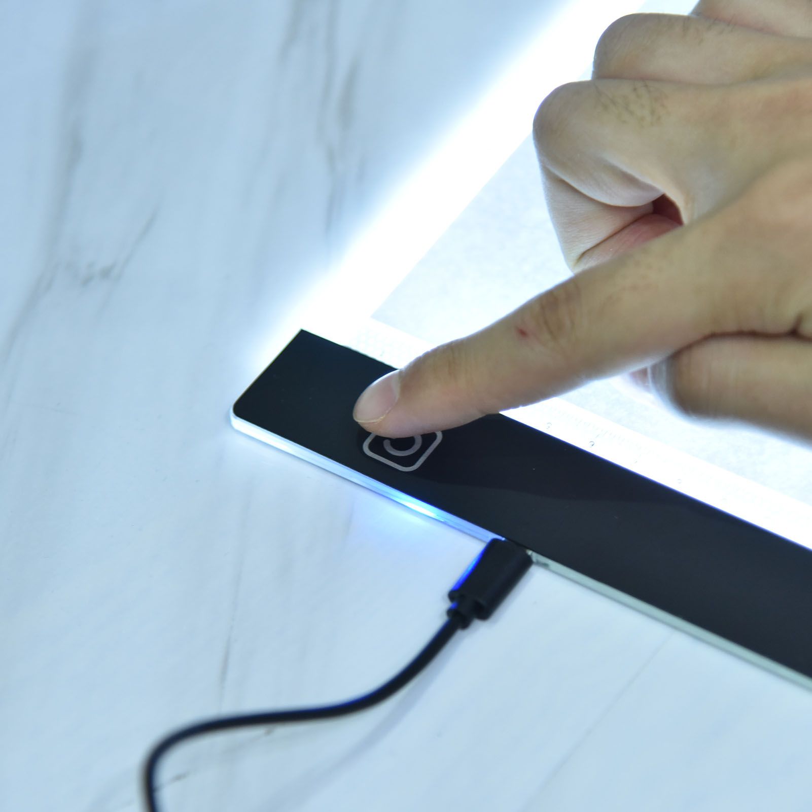 5V USB A4 Copy Board 3 Levels Dimming Touch Control LED Drawing Pad with Scale 300-350LM V1294-YM0523-3119220010511