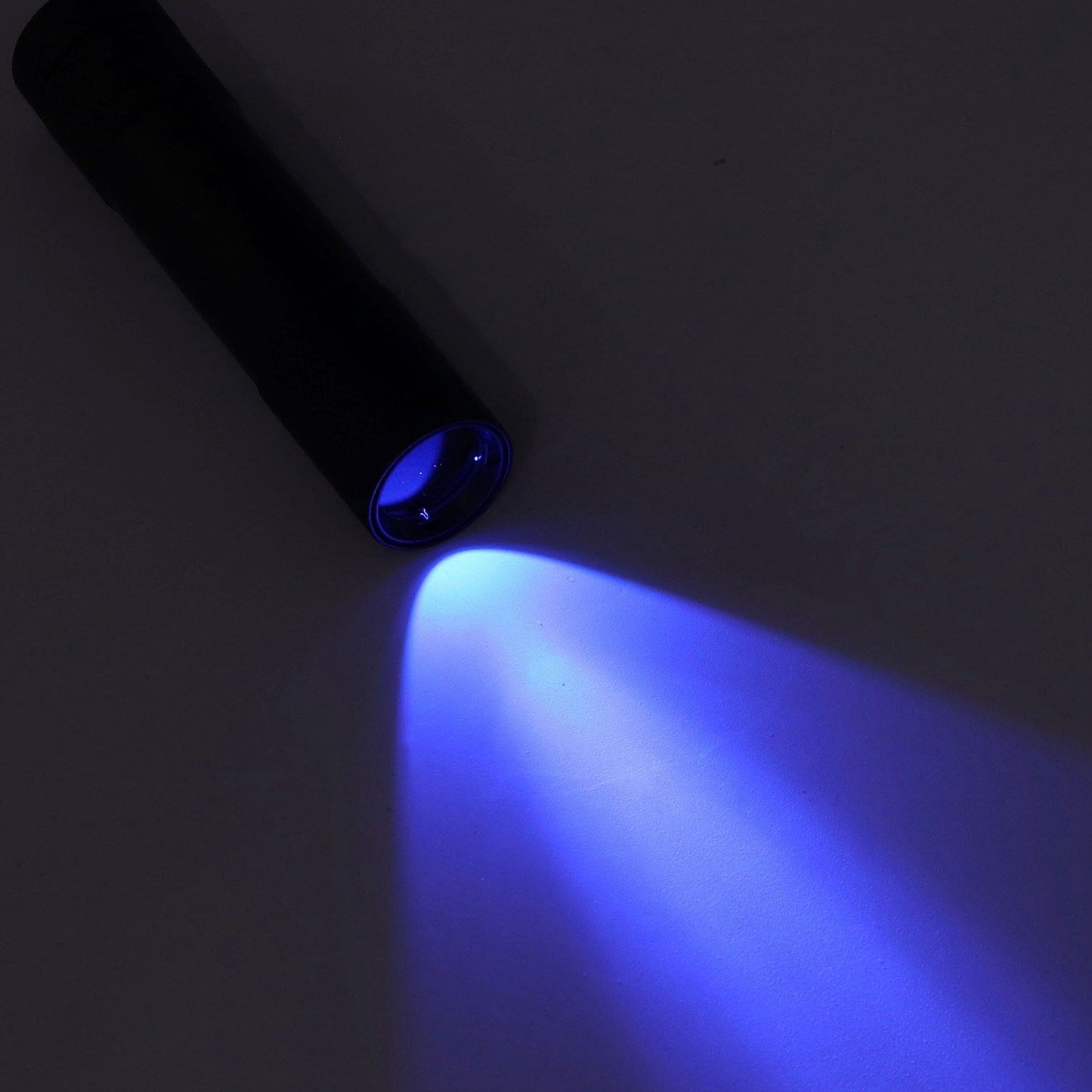 UV Flashlights 365nm Battery Powered Energy Saving Mini Portable UV Light with Black Mirror for Cat Moss V1294-YM0523-3119220014211