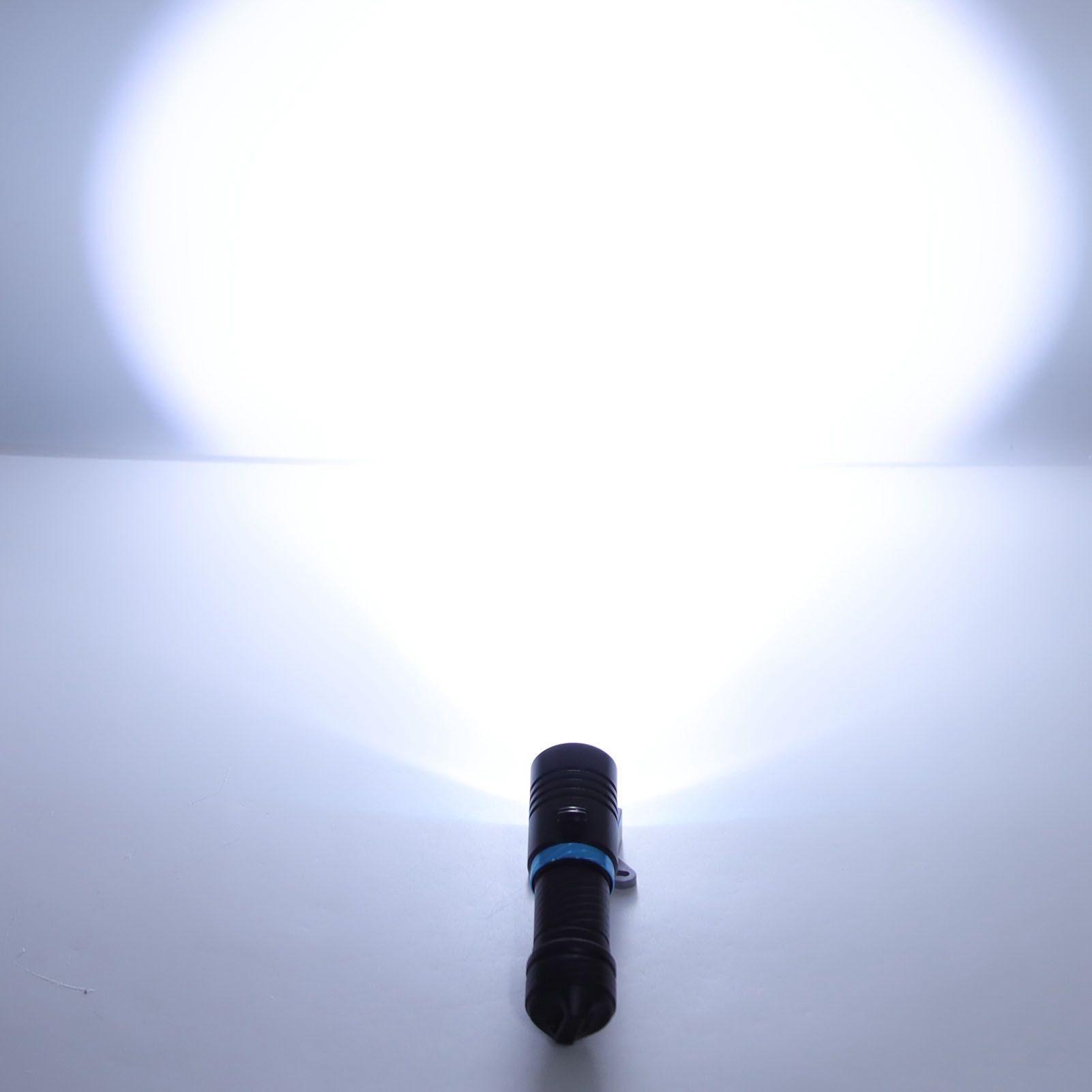 5000LM Diving Flashlight IPX8 100m Underwater Waterproof Infinitely Dimmable L2 LED Beads Scuba Dive Lights V1294-YM0523-3119220068611