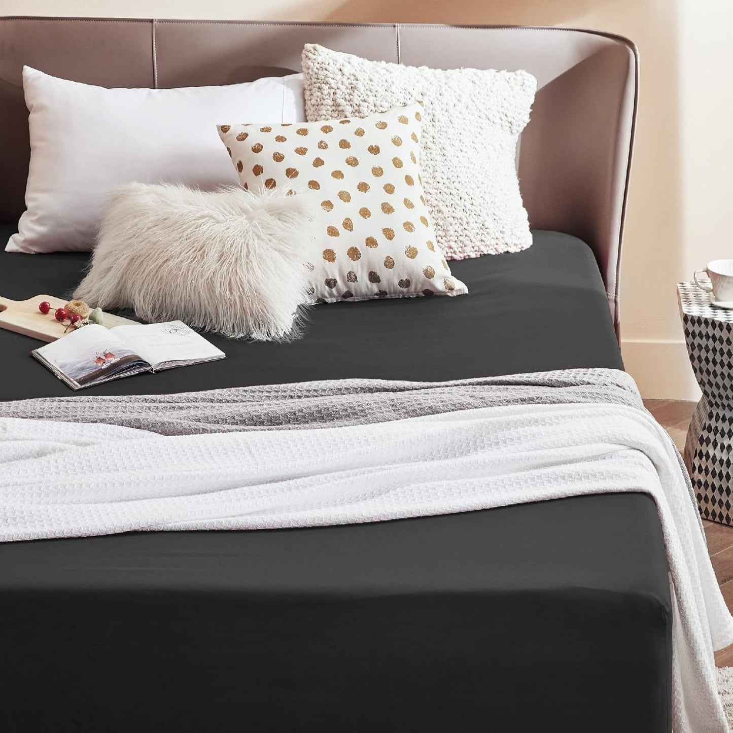 2000TC Hotel Quality Fitted Sheets - 2 Piece Fitted Sheets  -Breathable Bedding - Wrinkle, Fade, Stain Resistant- 16inch/40cm Deep Pocket Fitted Bed Sheets-Wrinkle and Fade Resistant,(Black,Single)