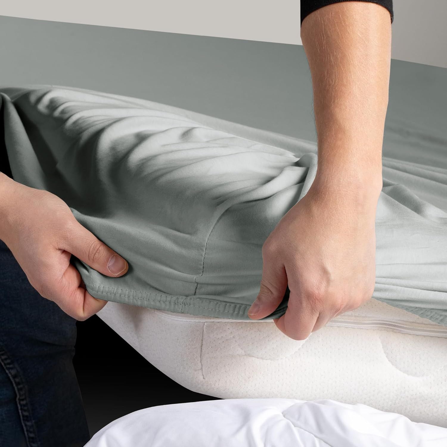 Hotel Quality Fitted sheets - 2 Piece Fitted sheets -Breathable Bedding - Wrinkle, Fade, Stain Resistant- V1317-2-QS9-AUSK-CL-YH