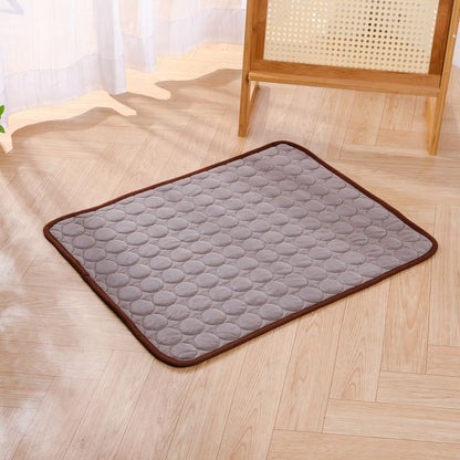 Jun Zhe Pet Ice Silk Cooling Mat for Dogs ice silk pad brown XS(40*30cm) about 60g V1328-5013423643263
